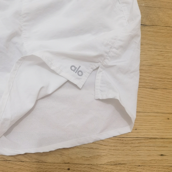 ALO YOGA Alumni Shorts White - Picture 6 of 8